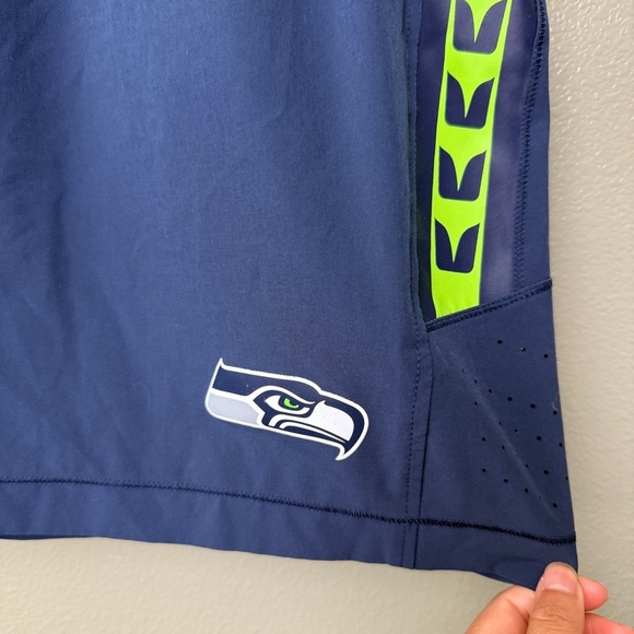 Nike Seattle Seahawks Team Issued NFL Practice Shorts- XL - Picture 2 of 6